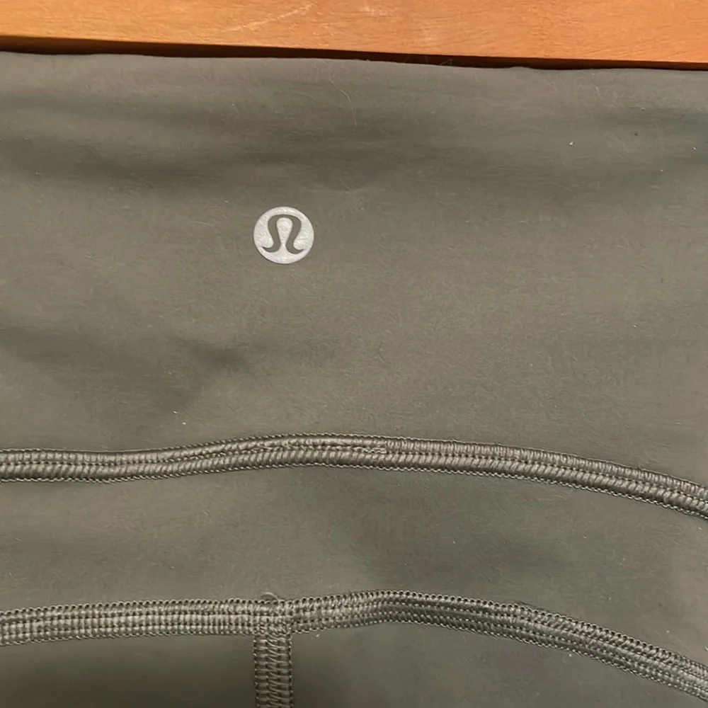 Lululemon Bootcamp Ready Tight - Picture 10 of 11